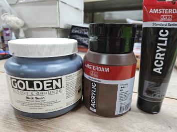 Gebruikt. Set Golden gesso en Amsterdam verf.